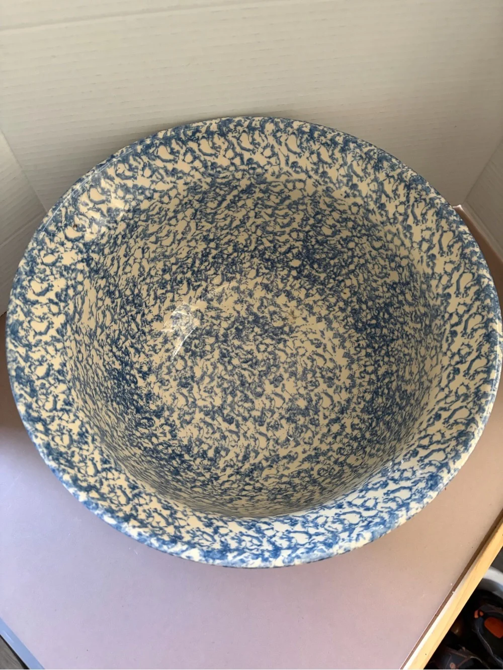 VTG Roseville Ohio Friendship Pottery Sponge wear bowl.  8 Quart.